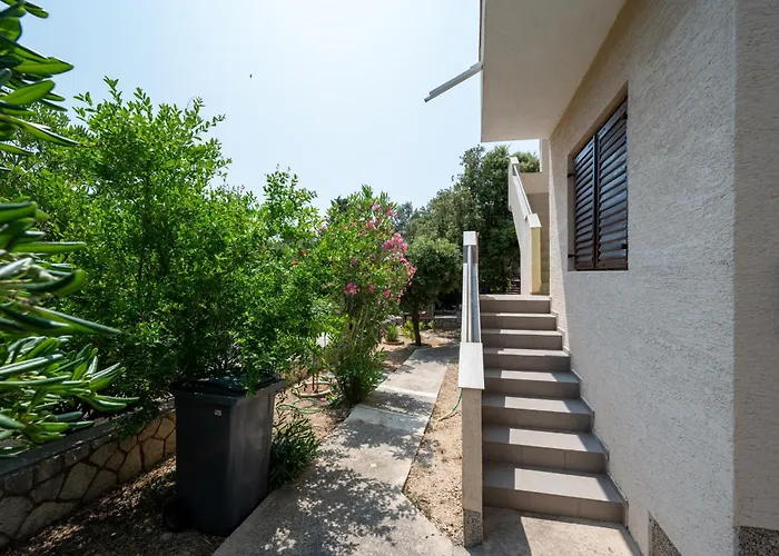 アパート By The Sea Mandre, Pag - 22885 *
